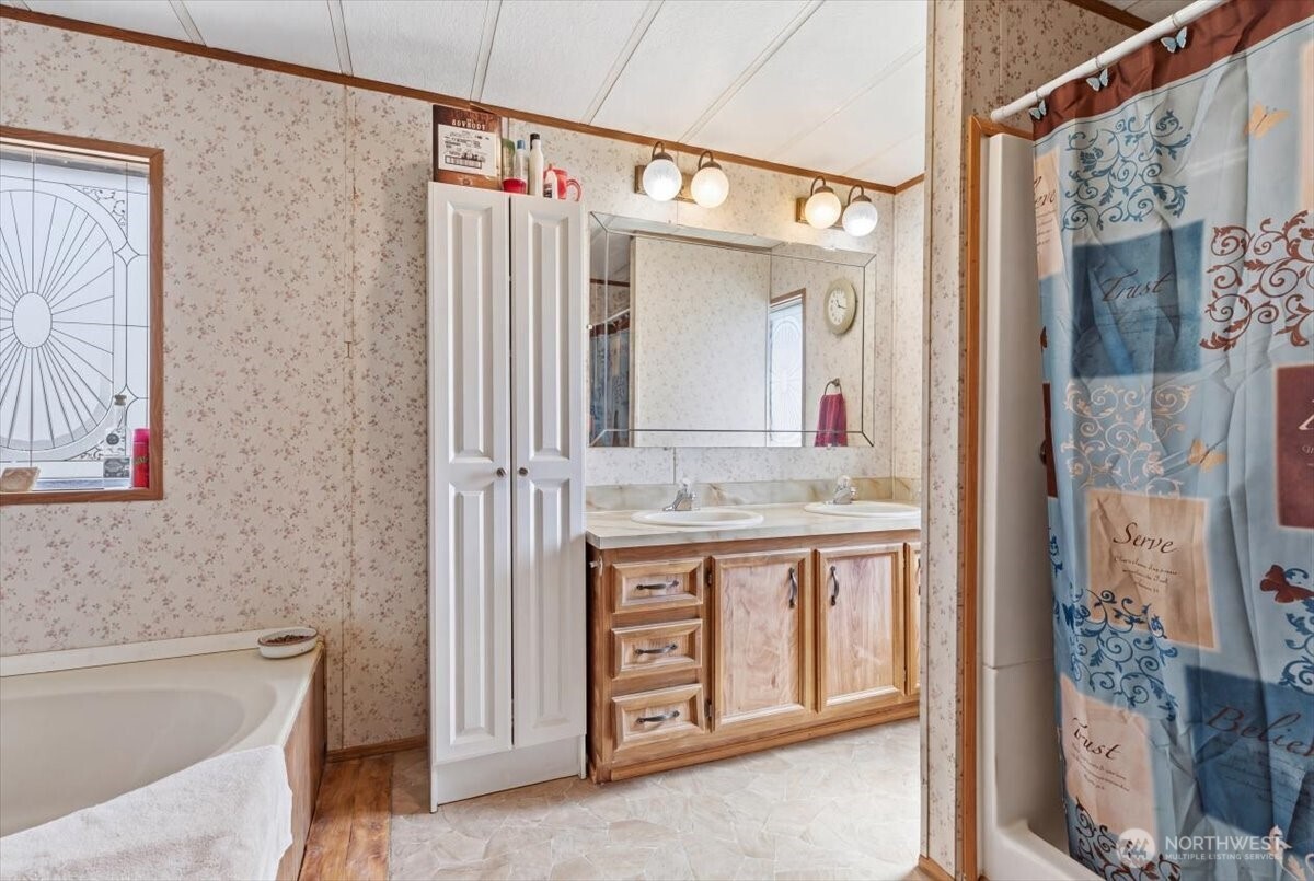 415 Sunny Drive Electric City WA 99123