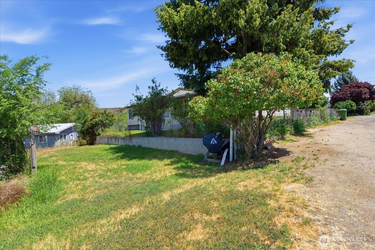 415 Sunny Drive Electric City WA 99123