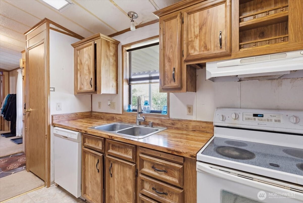 415 Sunny Drive Electric City WA 99123