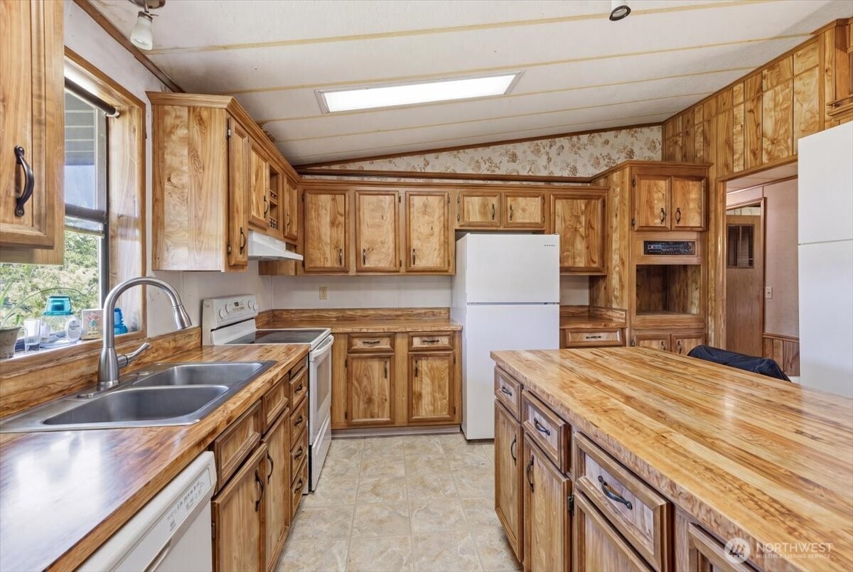 415 Sunny Drive Electric City WA 99123