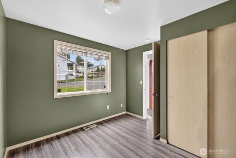 1212 N 12th Place Mount Vernon WA 98273
