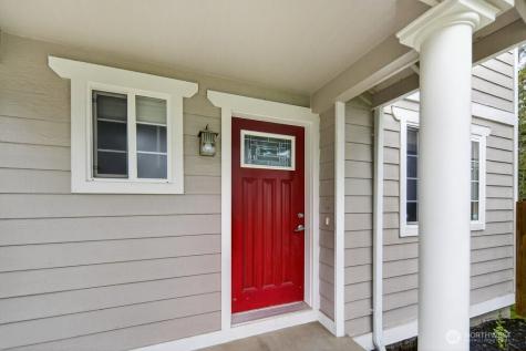 1212 N 12th Place Mount Vernon WA 98273