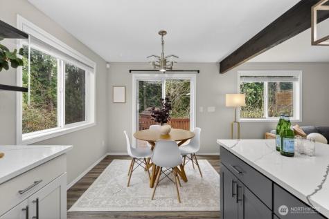 1212 N 12th Place Mount Vernon WA 98273