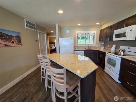 1 Lakeside 702-g Manson WA 98831