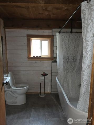 83 E Cayuse Mountain Road Tonasket WA 98855