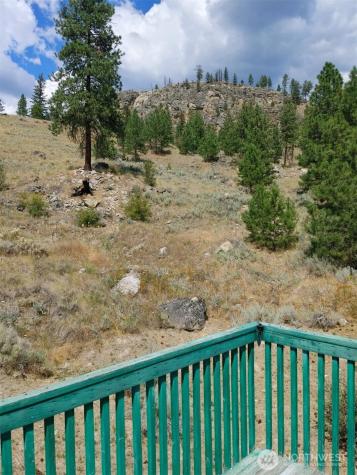 83 E Cayuse Mountain Road Tonasket WA 98855