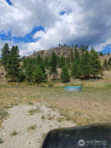 83 E Cayuse Mountain Road Tonasket WA 98855