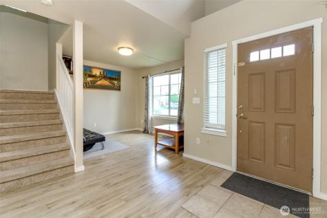 9506 10th Street E Tacoma WA 98445