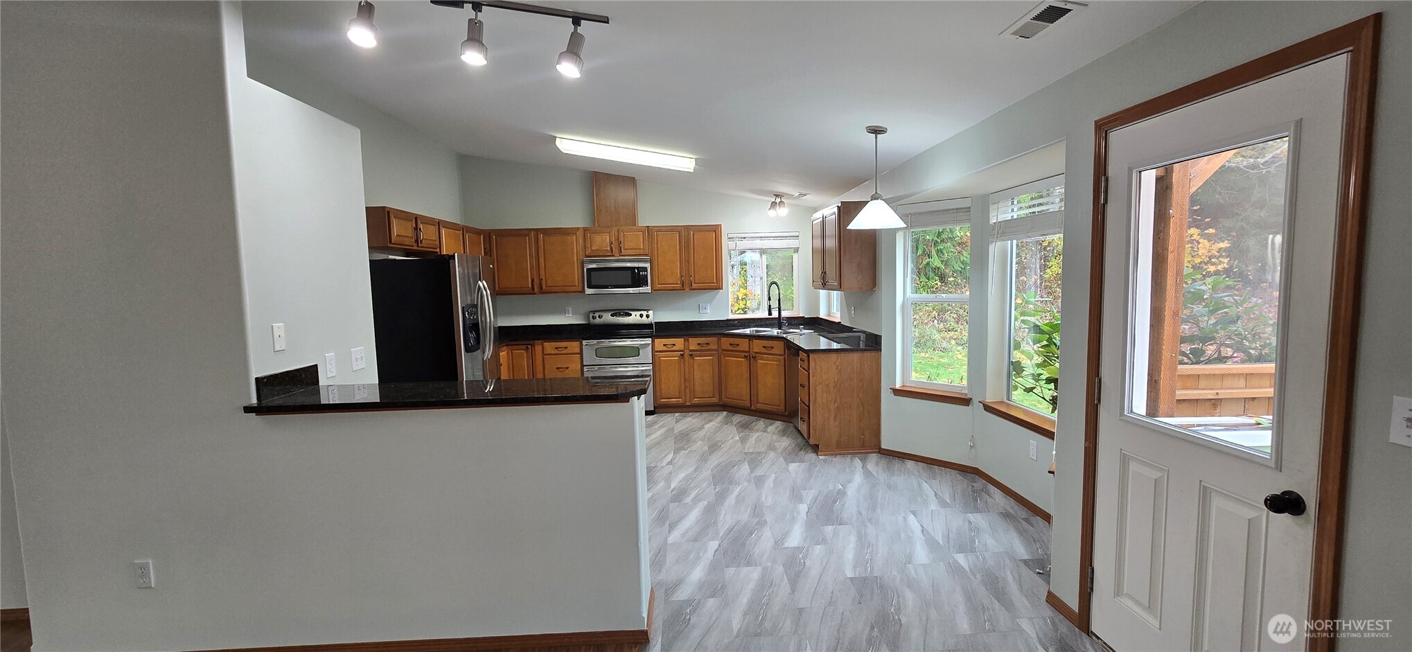 3710 W Edgewood Port Angeles WA 98362