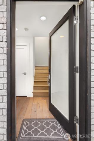 119 18th Avenue E Seattle WA 98122