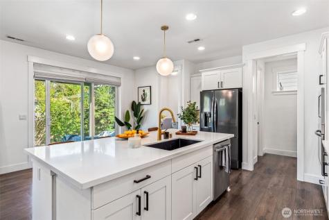 20803 9th Place W Lynnwood WA 98036