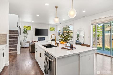 20803 9th Place W Lynnwood WA 98036
