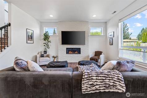 20803 9th Place W Lynnwood WA 98036