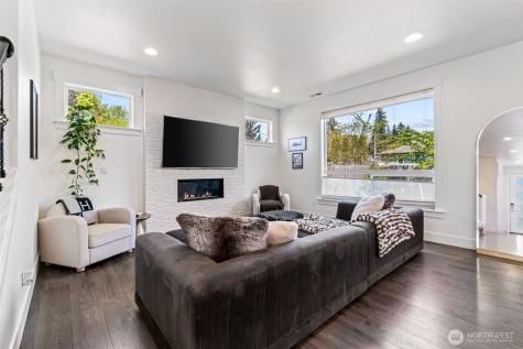 20803 9th Place W Lynnwood WA 98036