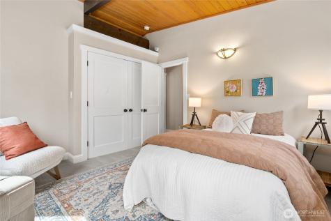 6219 89th Avenue SE Mercer Island WA 98040