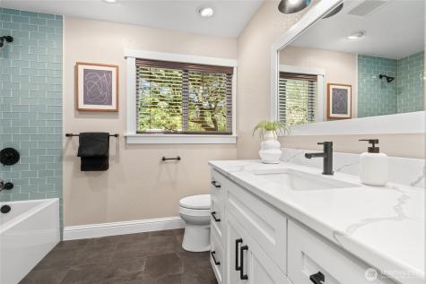 6219 89th Avenue SE Mercer Island WA 98040