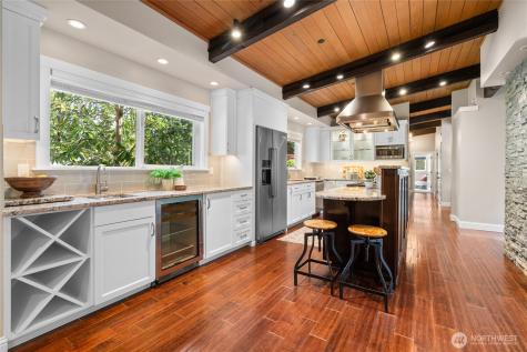 6219 89th Avenue SE Mercer Island WA 98040