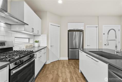 12220 SE 251st Place Kent WA 98030