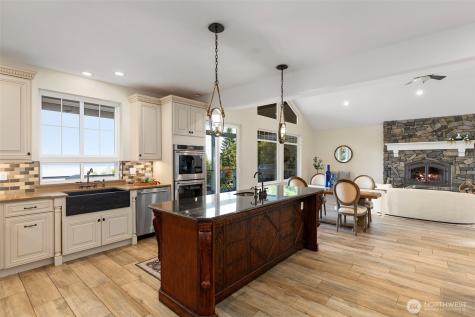 32326 Hoffman Road NE Kingston WA 98346