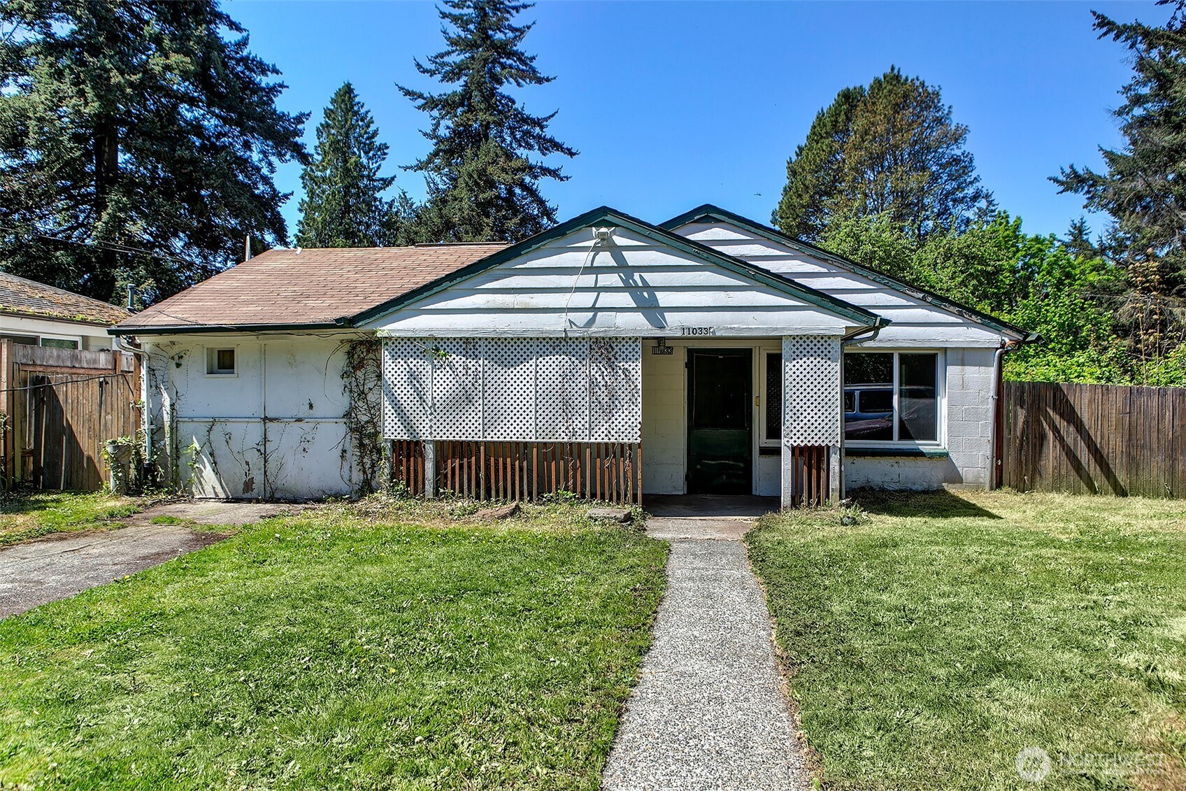 11033 15th Avenue NE Seattle WA 98125