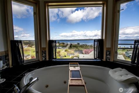7609 NE Bruce Lane Hansville WA 98340