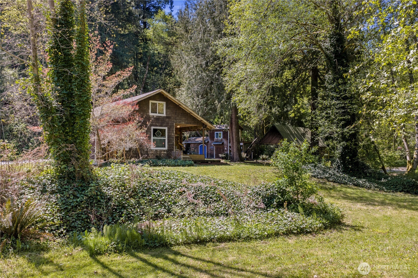 400 N Finch Creek Road Hoodsport WA 98548