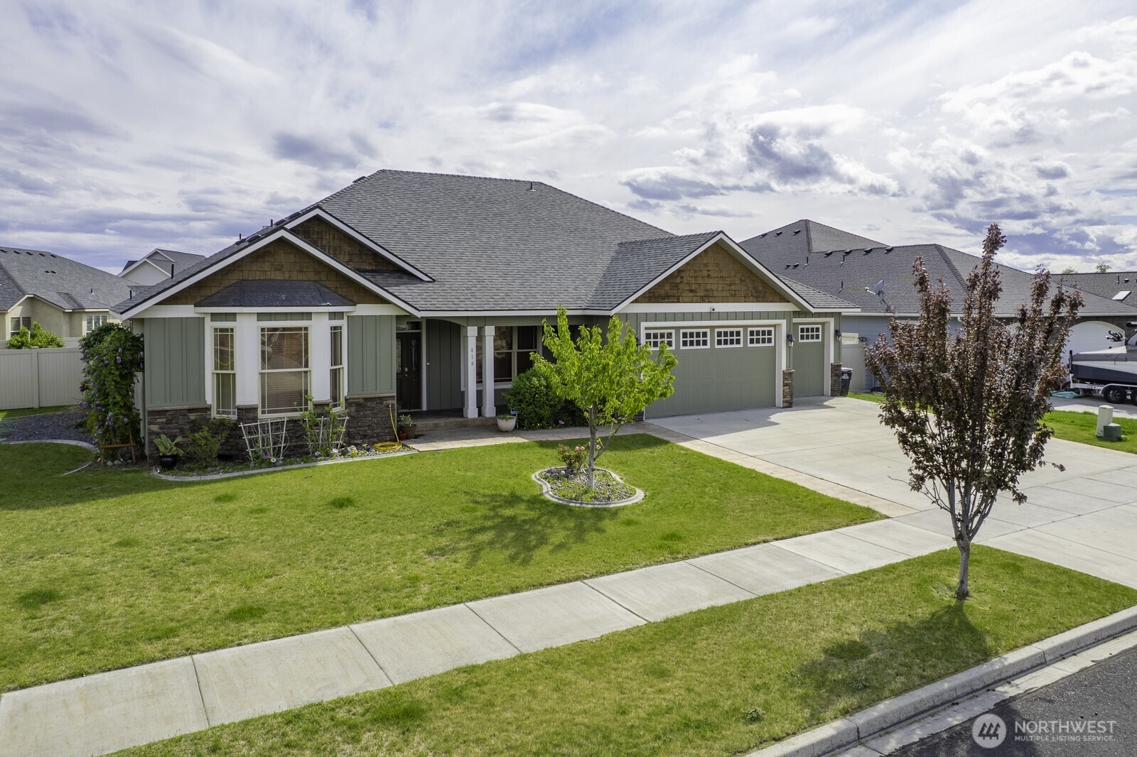 419 S Astor Loop Moses Lake WA 98837