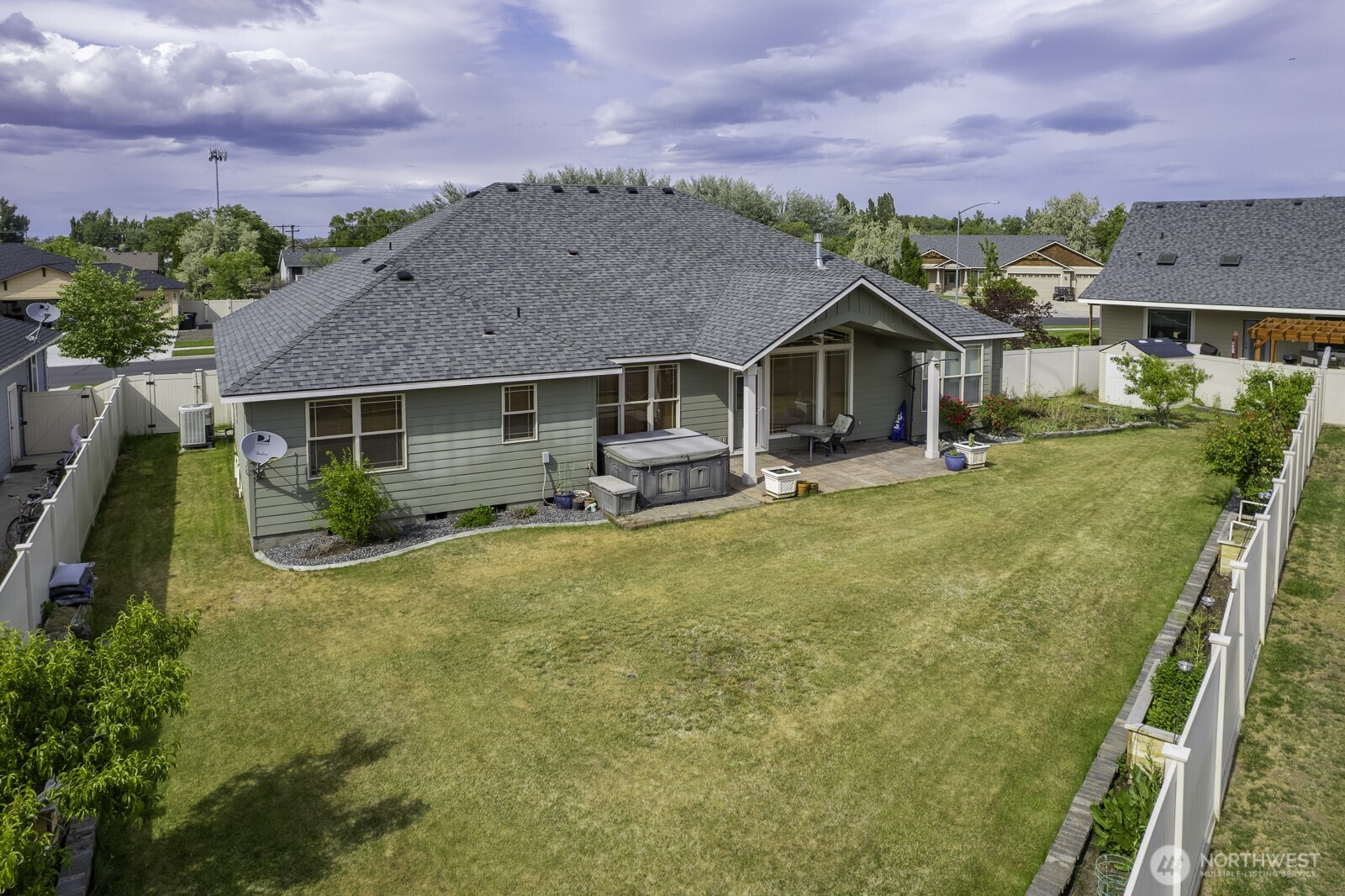 419 S Astor Loop Moses Lake WA 98837