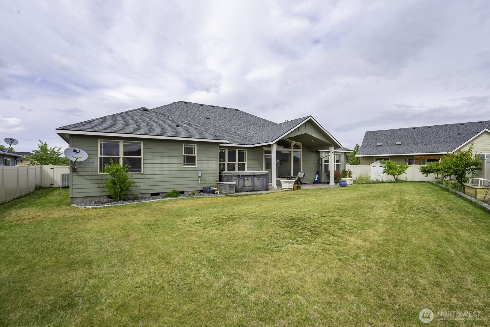 419 S Astor Loop Moses Lake WA 98837