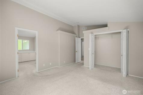 23606 Lake Dr W Bothell WA 98021