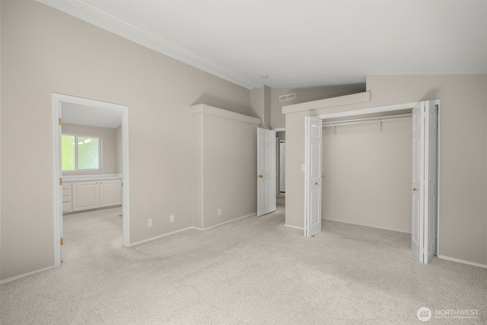 23606 Lake Dr W Bothell WA 98021