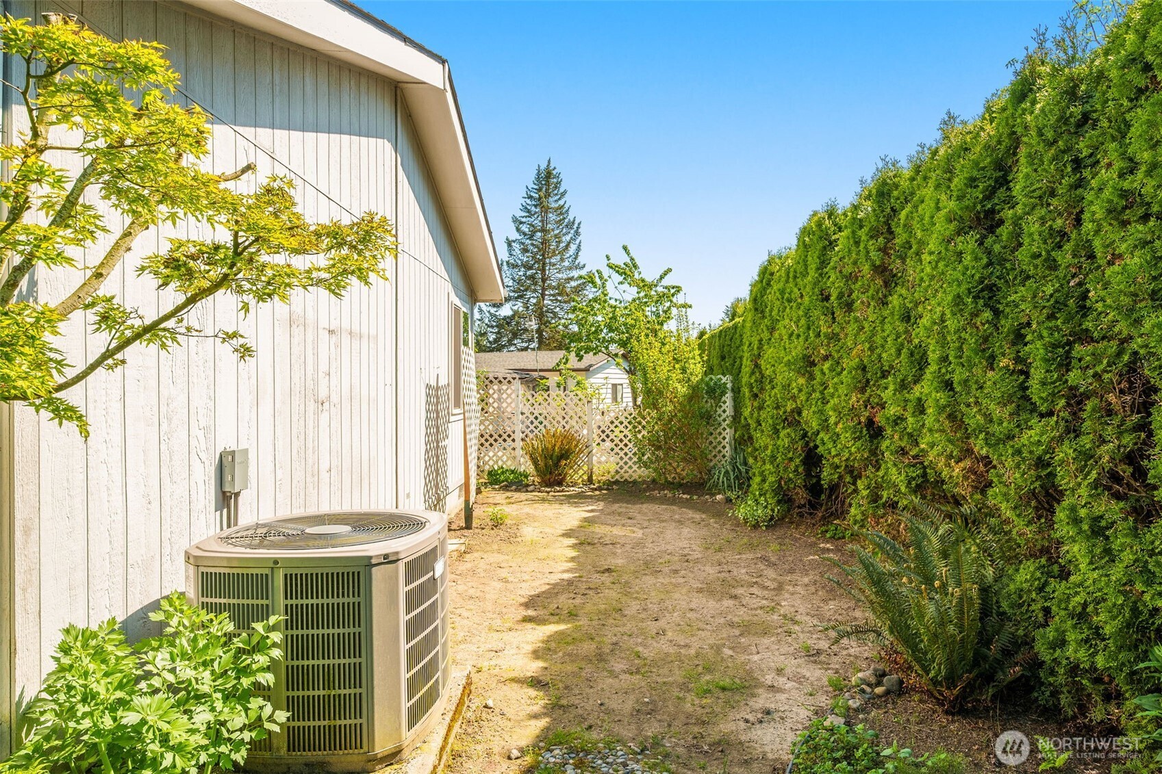 23606 Lake Dr W Bothell WA 98021