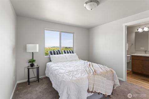 605 N Oak Street Tieton WA 98947