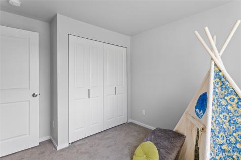 605 N Oak Street Tieton WA 98947