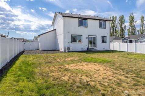 605 N Oak Street Tieton WA 98947
