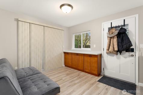 206 W Marilyn Avenue Everett WA 98204