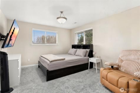 206 W Marilyn Avenue Everett WA 98204