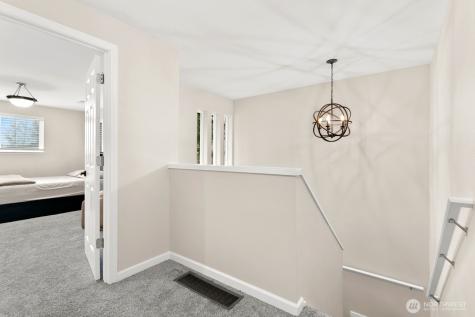 206 W Marilyn Avenue Everett WA 98204
