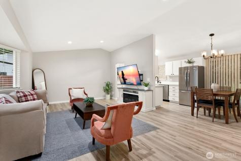 206 W Marilyn Avenue Everett WA 98204