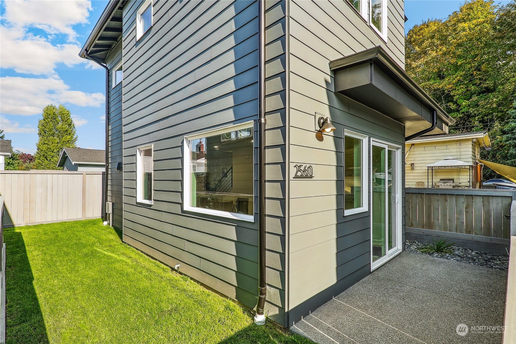 2560 56th Avenue Sw Seattle WA 98116