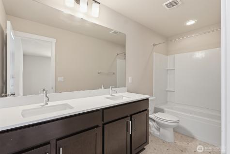 2466 NE Athlon Court Poulsbo WA 98370
