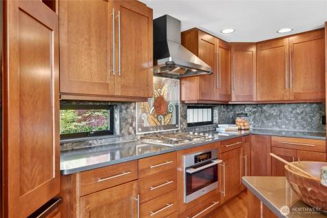 13463 64th Terrace NE Kirkland WA 98034