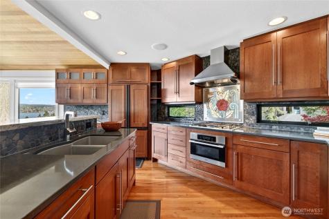 13463 64th Terrace NE Kirkland WA 98034