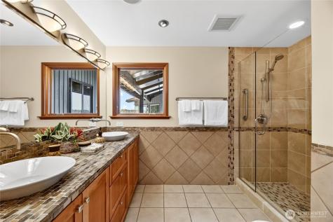 13463 64th Terrace NE Kirkland WA 98034