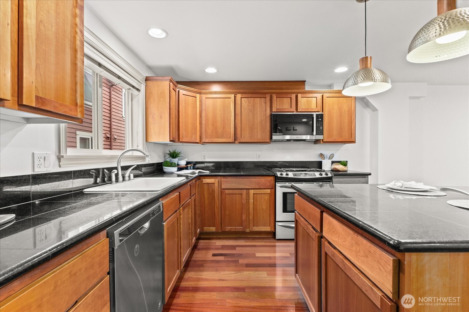 2024 W Bertona Street Seattle WA 98199