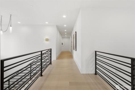 2202 102nd Place SE Bellevue WA 98004