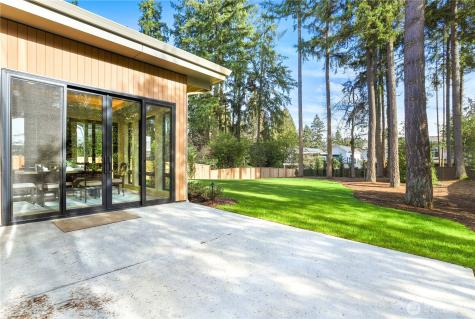 2202 102nd Place SE Bellevue WA 98004