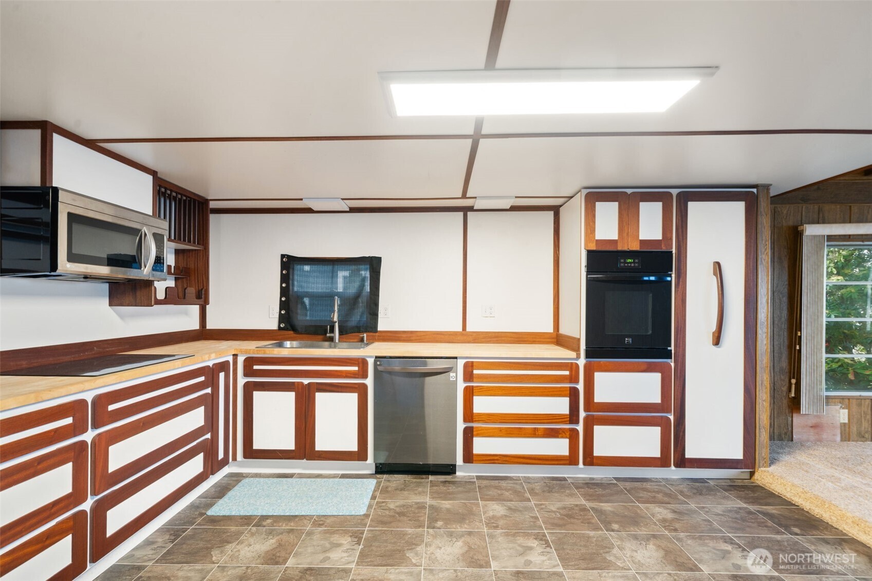 1323 S Mcdonald Street Port Angeles WA 98363