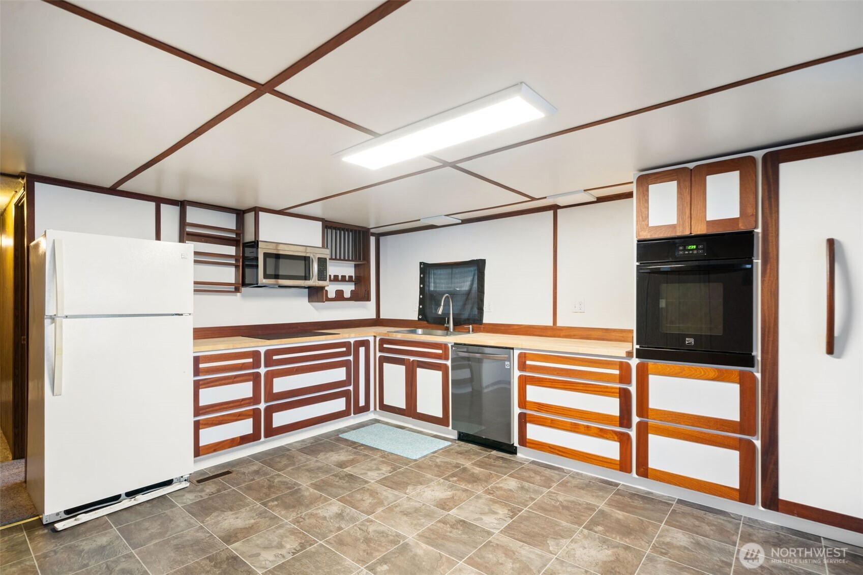 1323 S Mcdonald Street Port Angeles WA 98363