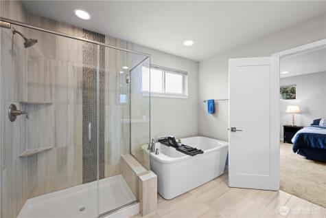 7513 11th Place SE Lake Stevens WA 98258